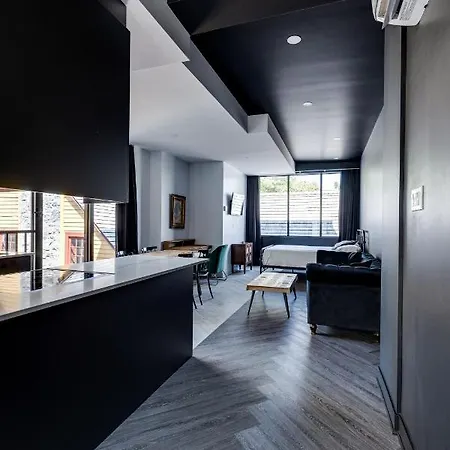 Le Black & White - Vieux-Terrebonne Exterior photo