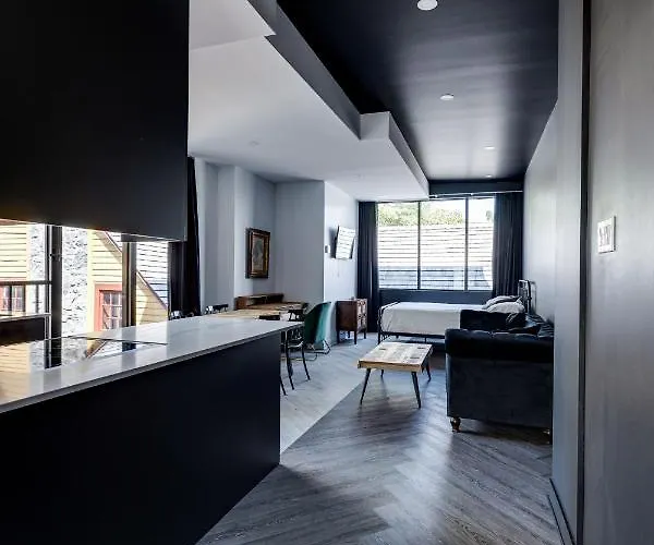Le Black & White - Vieux-Terrebonne